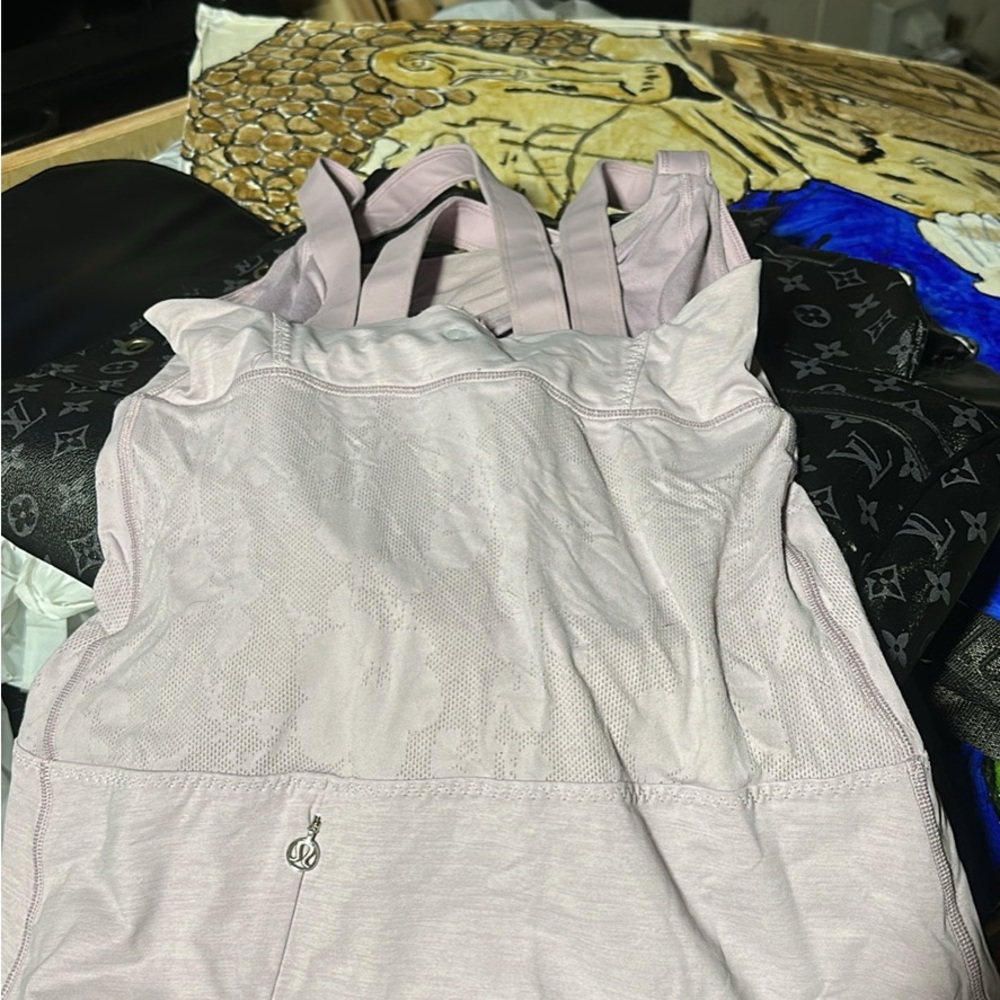 Lululemon tank top